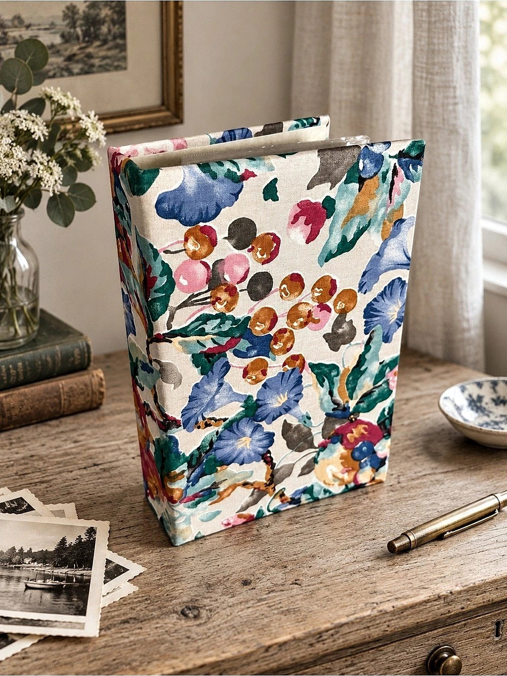 Vintage Photo Album , Floral Cloth Cover, Never Used!